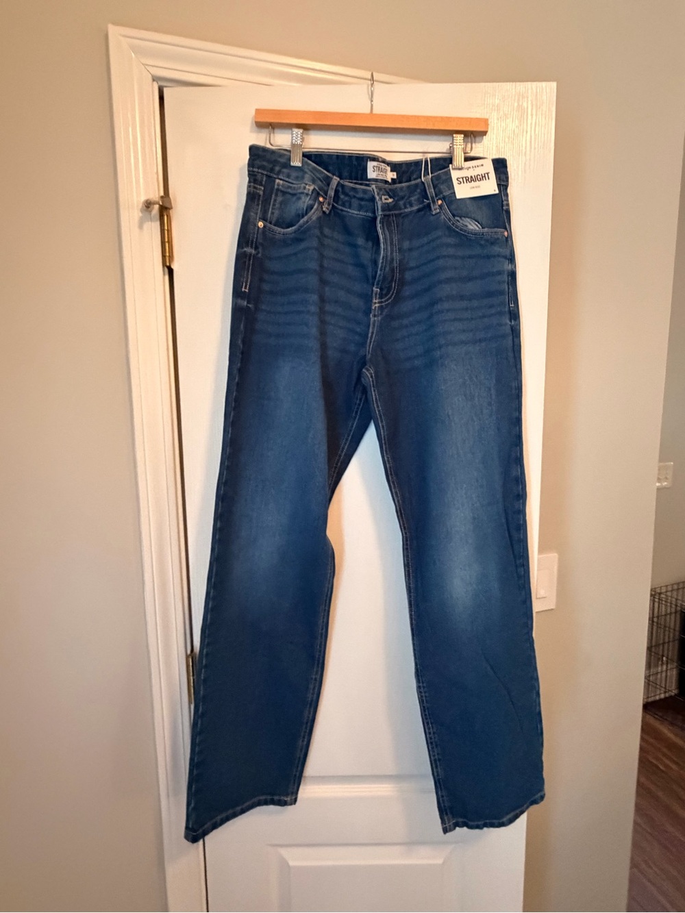 Straight Leg Women’s Jeans in Dark Blue by Tag